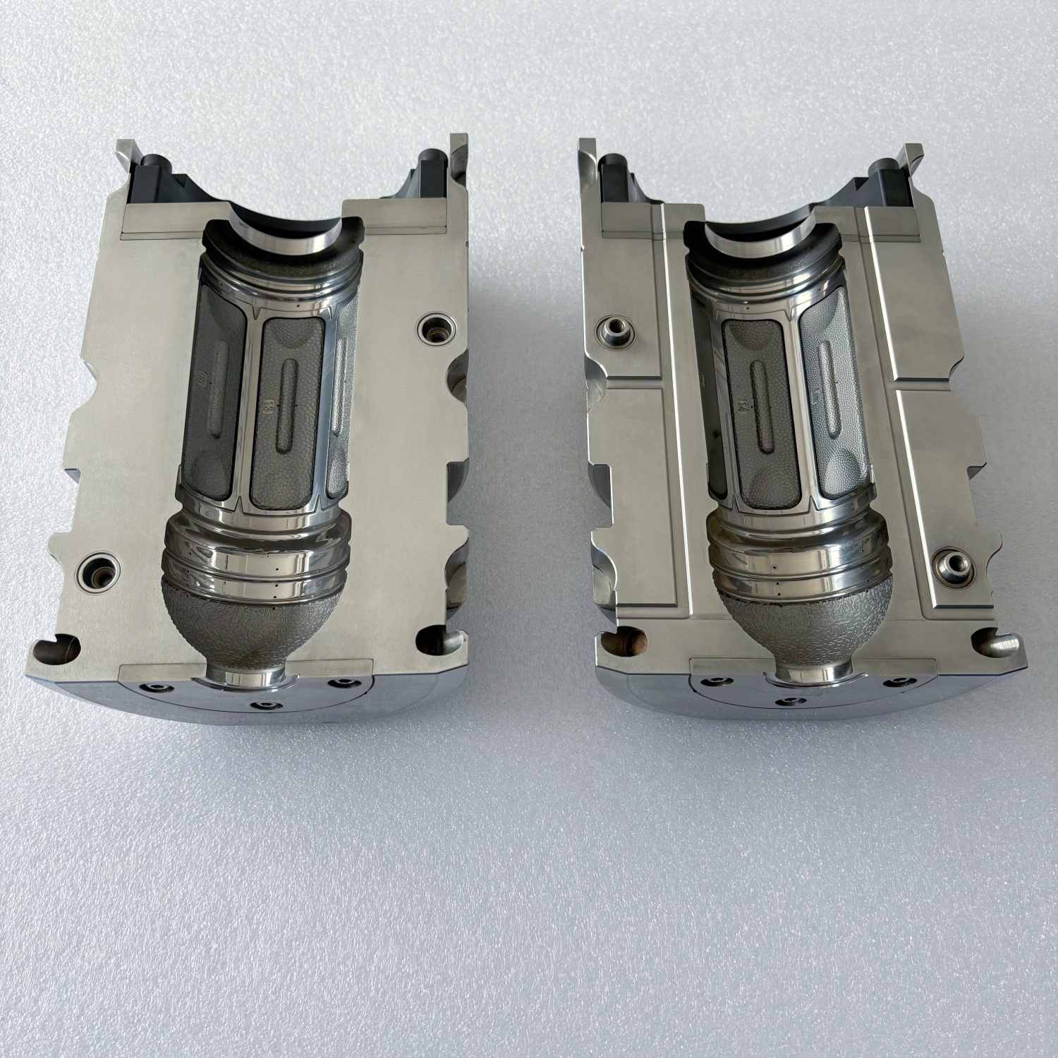 Hot-Fill-Compatible Steel Blow Mould (1)(1)