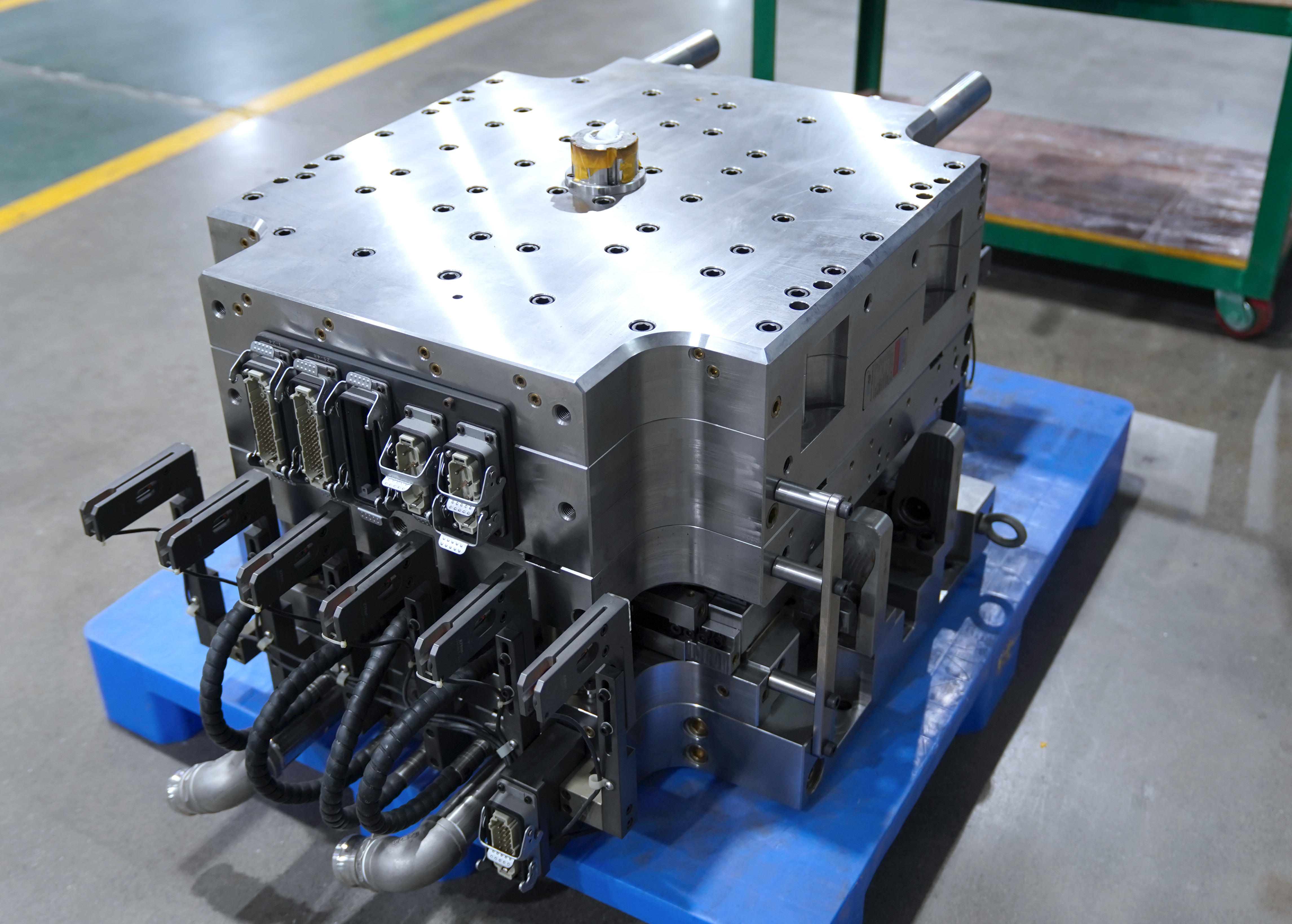 48-Cavity PET Preform Mold