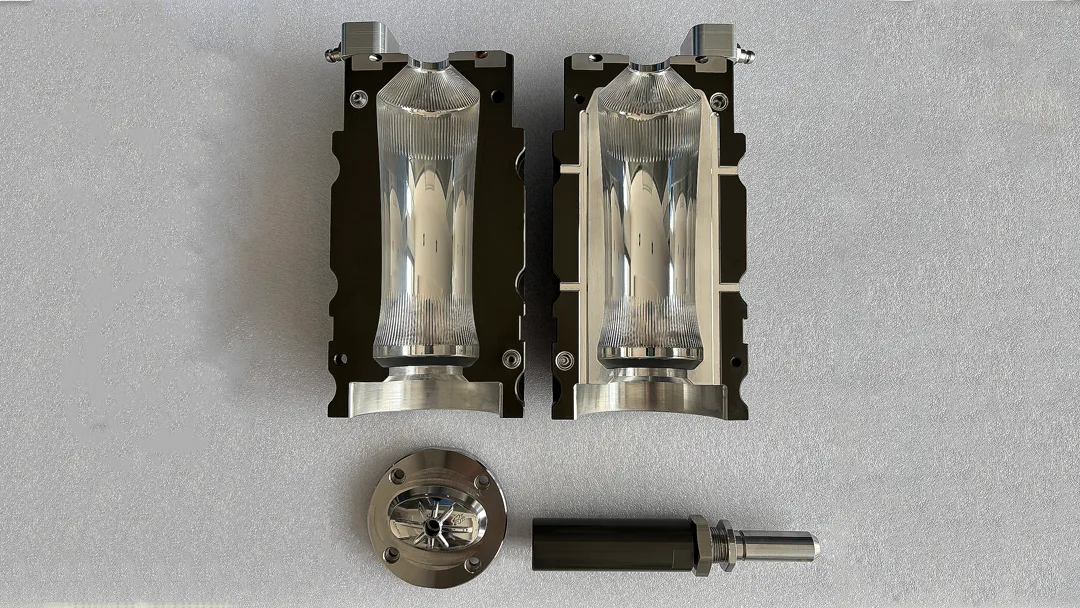 Hot filled blow molding