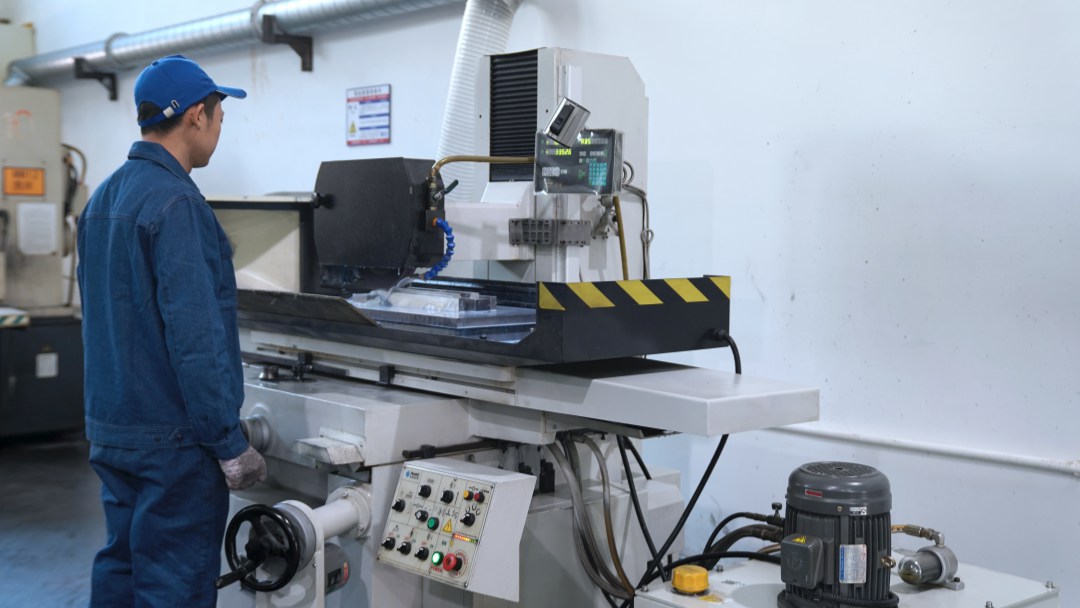 What Are the Different Types of PET Bottle Blow Molding Machines in China What Are the Different Types of PET Bottle Blow Molding Machines in China